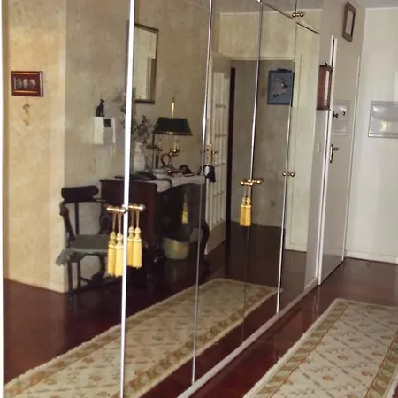 Casa de hóspedes Near The